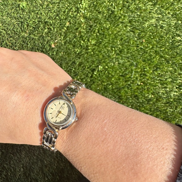 Vintagee Q & Q watch - Picture 6 of 7